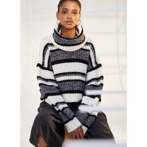 ARITZIA Babaton Guell Alpaca Wool Striped Turtleneck Crop Sweater